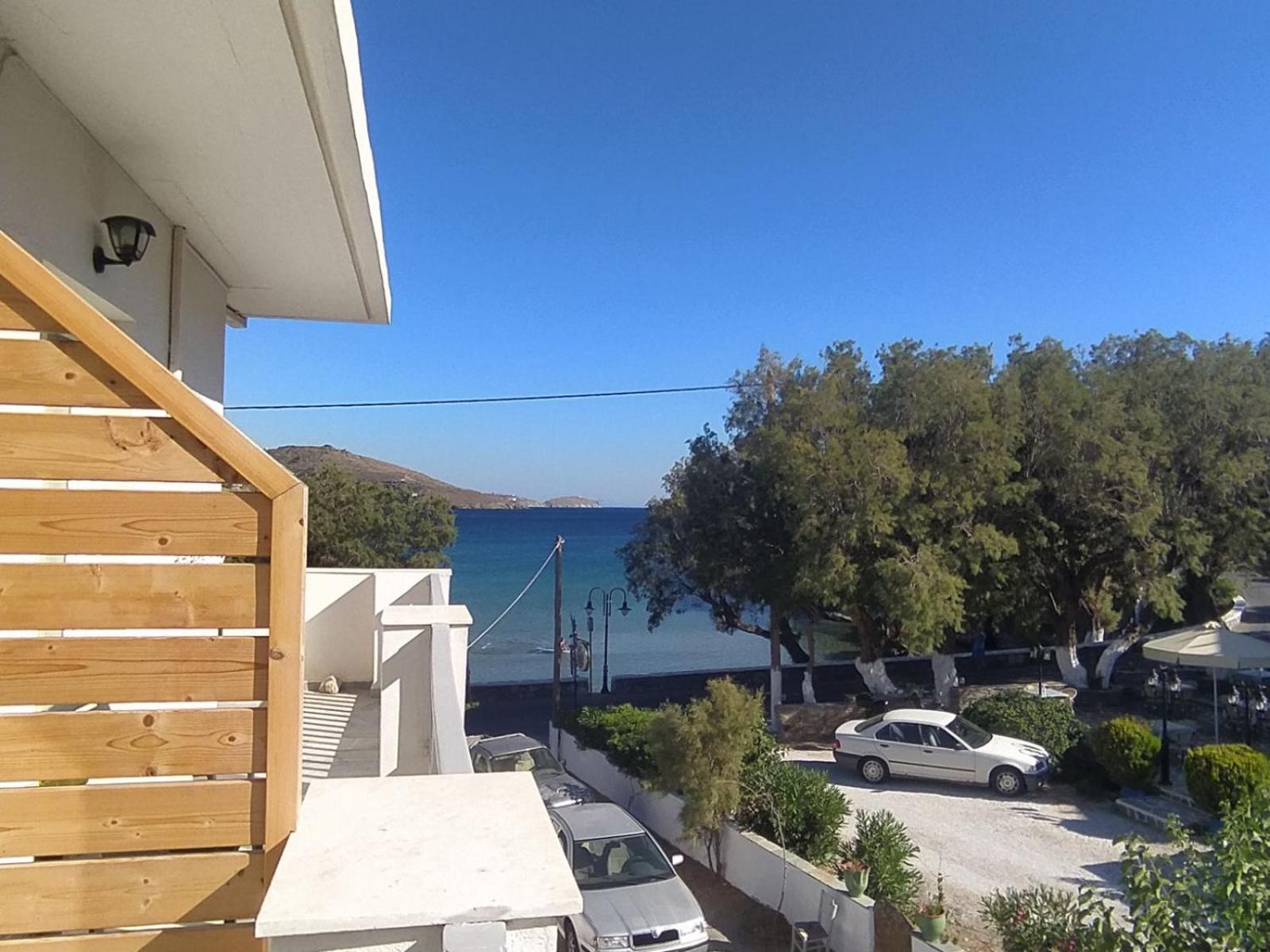 Kantouni Guest House By The Sea Batsi  Exterior photo